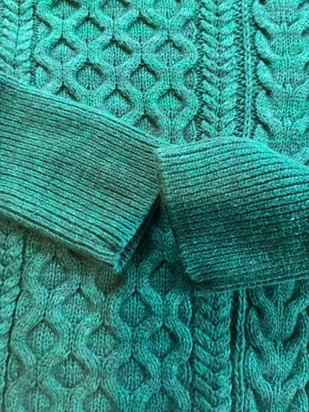 GAP Women's Teal Cable Knit Crewneck Sweater - Picture 4 of 6